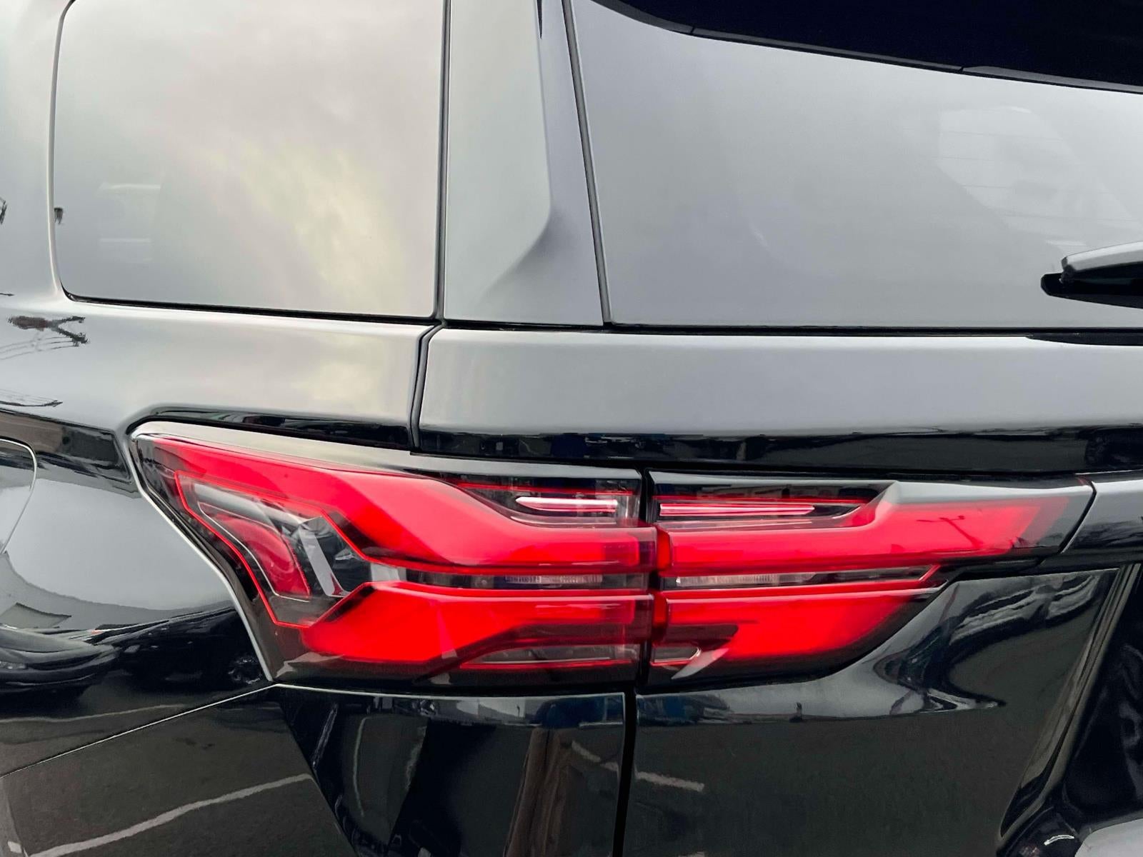 2023 Chevrolet Traverse AWD LT Leather