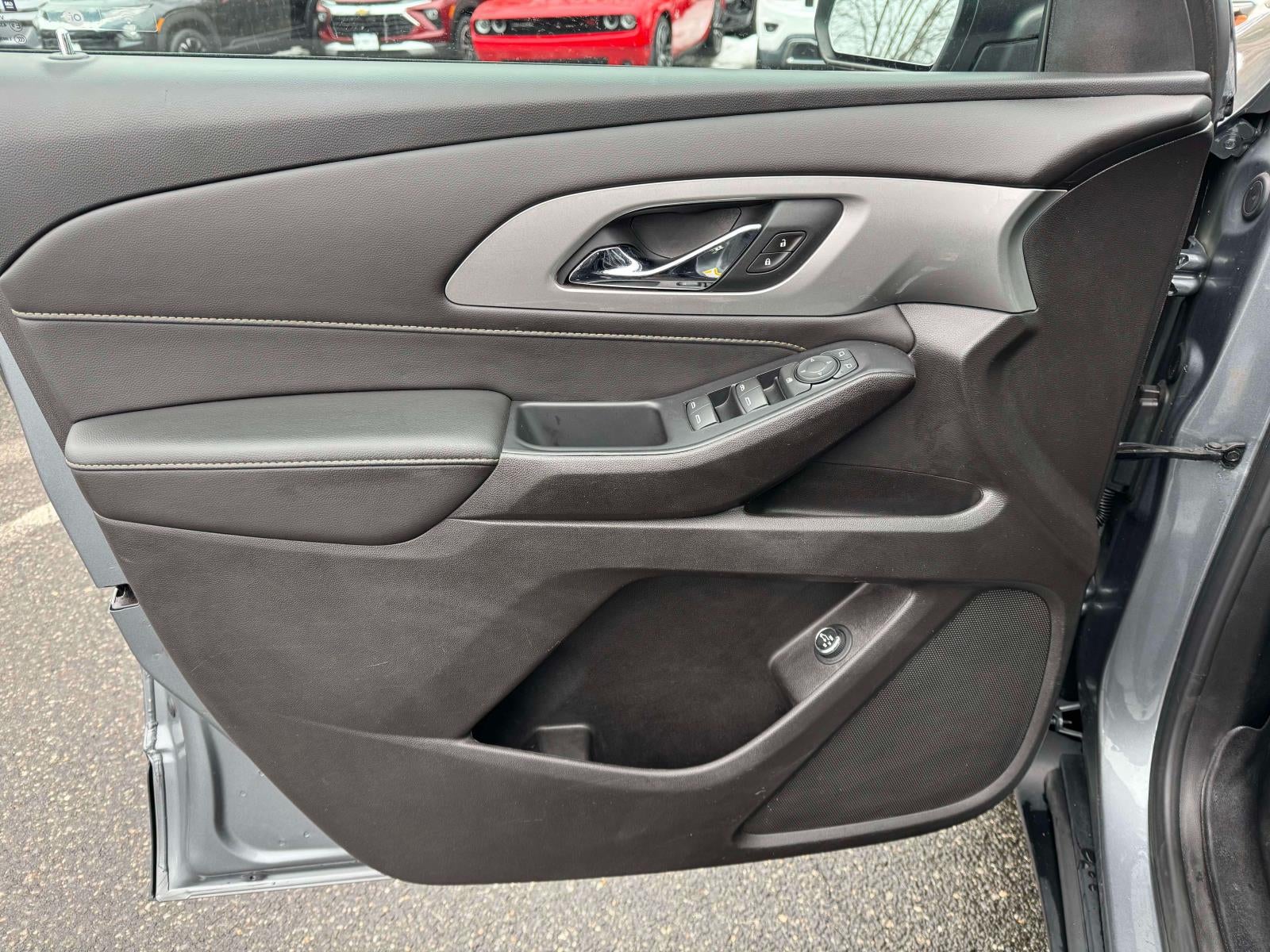 2021 Chevrolet Traverse AWD LT Leather