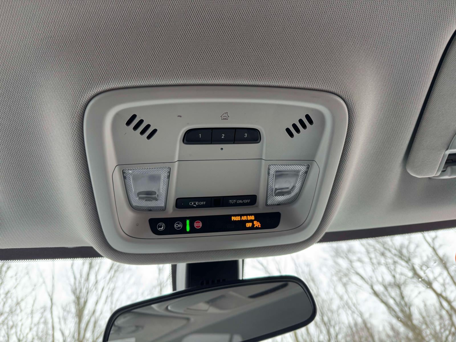 2021 Chevrolet Traverse AWD LT Leather