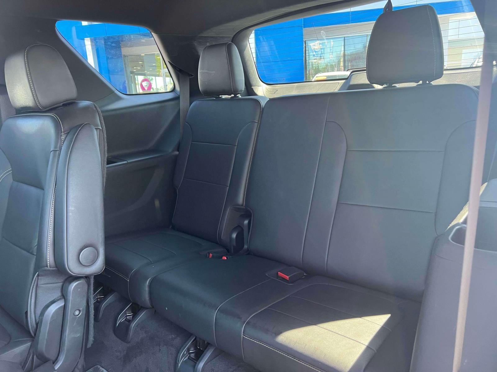 2023 Chevrolet Traverse AWD LT Leather