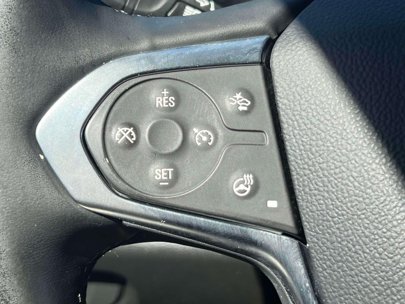 2023 Chevrolet Traverse AWD LT Leather