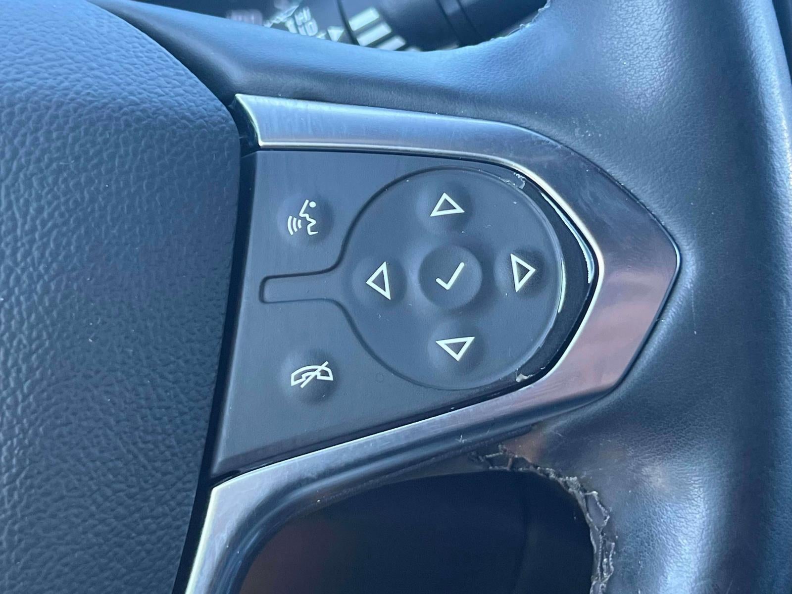 2023 Chevrolet Traverse AWD LT Leather