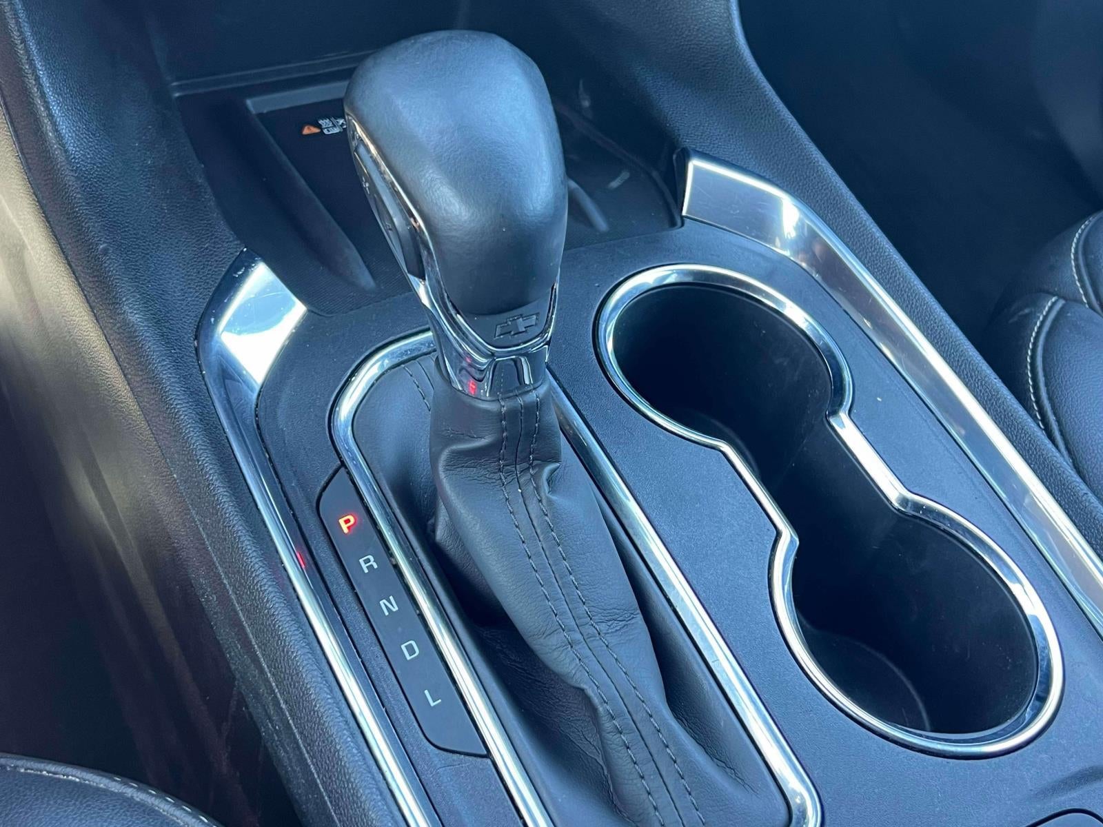 2023 Chevrolet Traverse AWD LT Leather