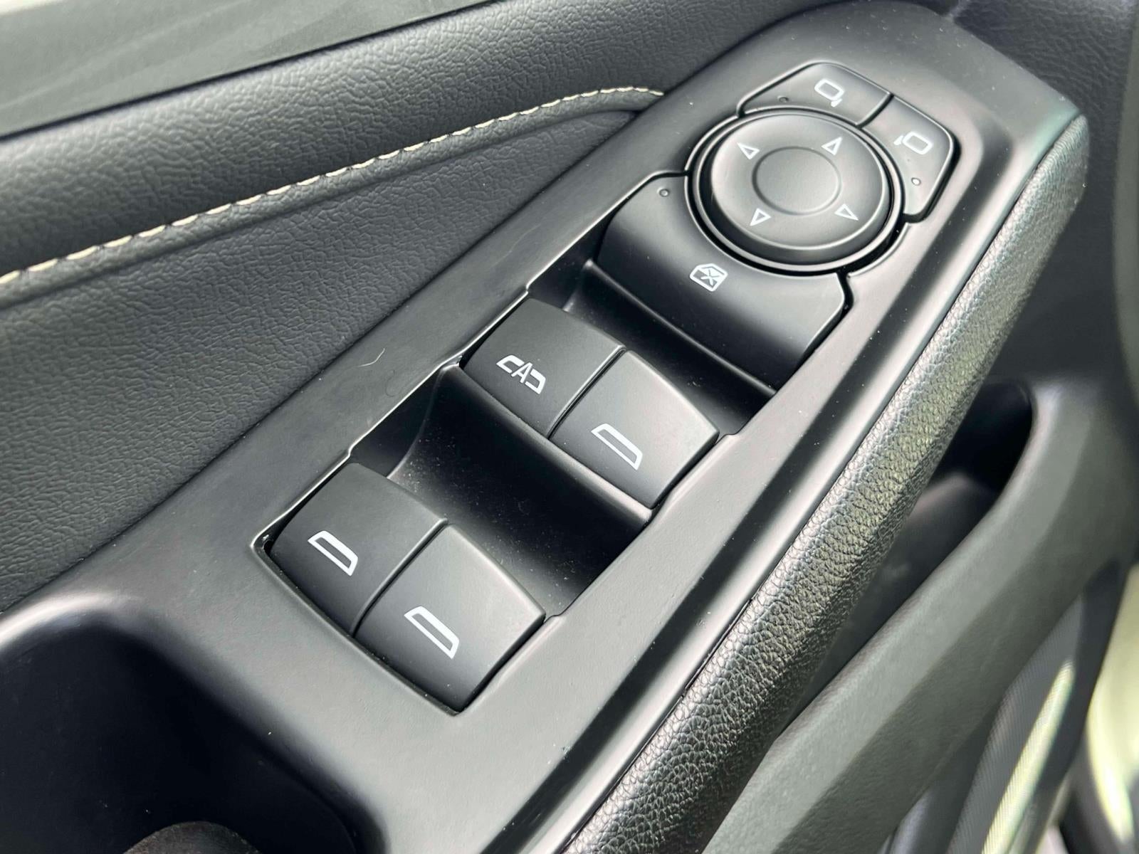 2023 Chevrolet Traverse AWD LT Leather