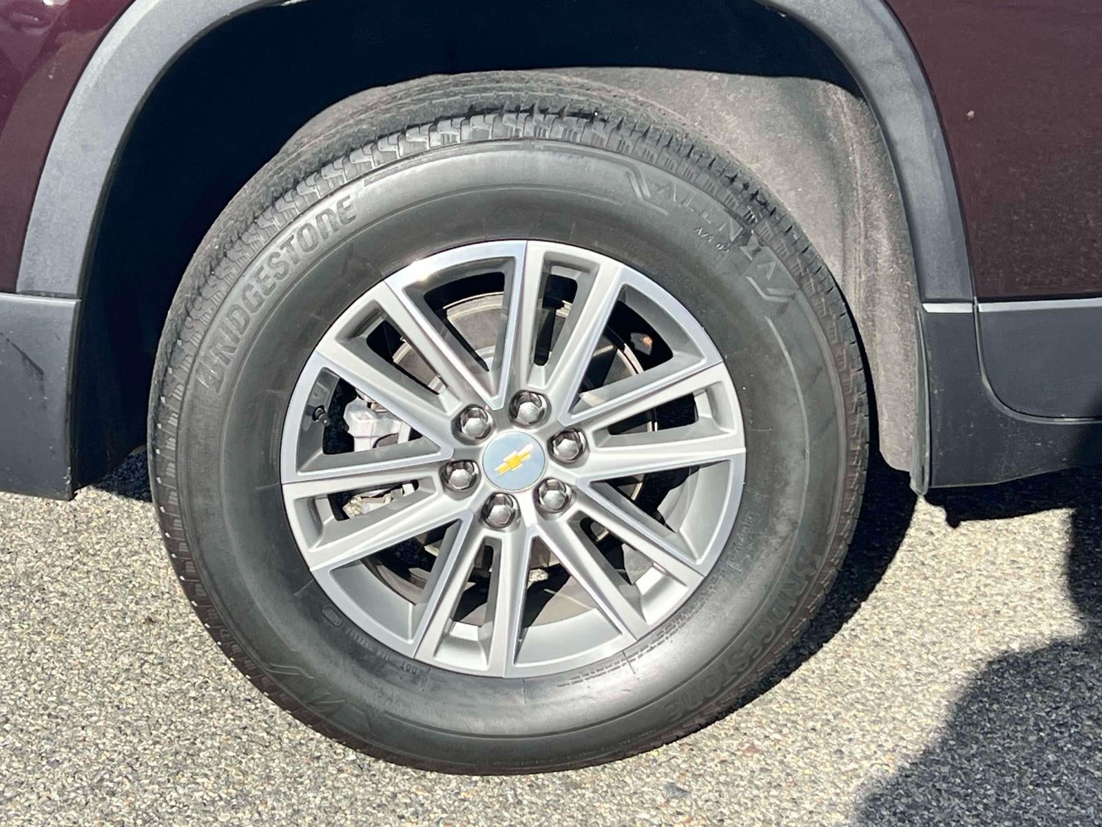 2023 Chevrolet Traverse AWD LT Leather