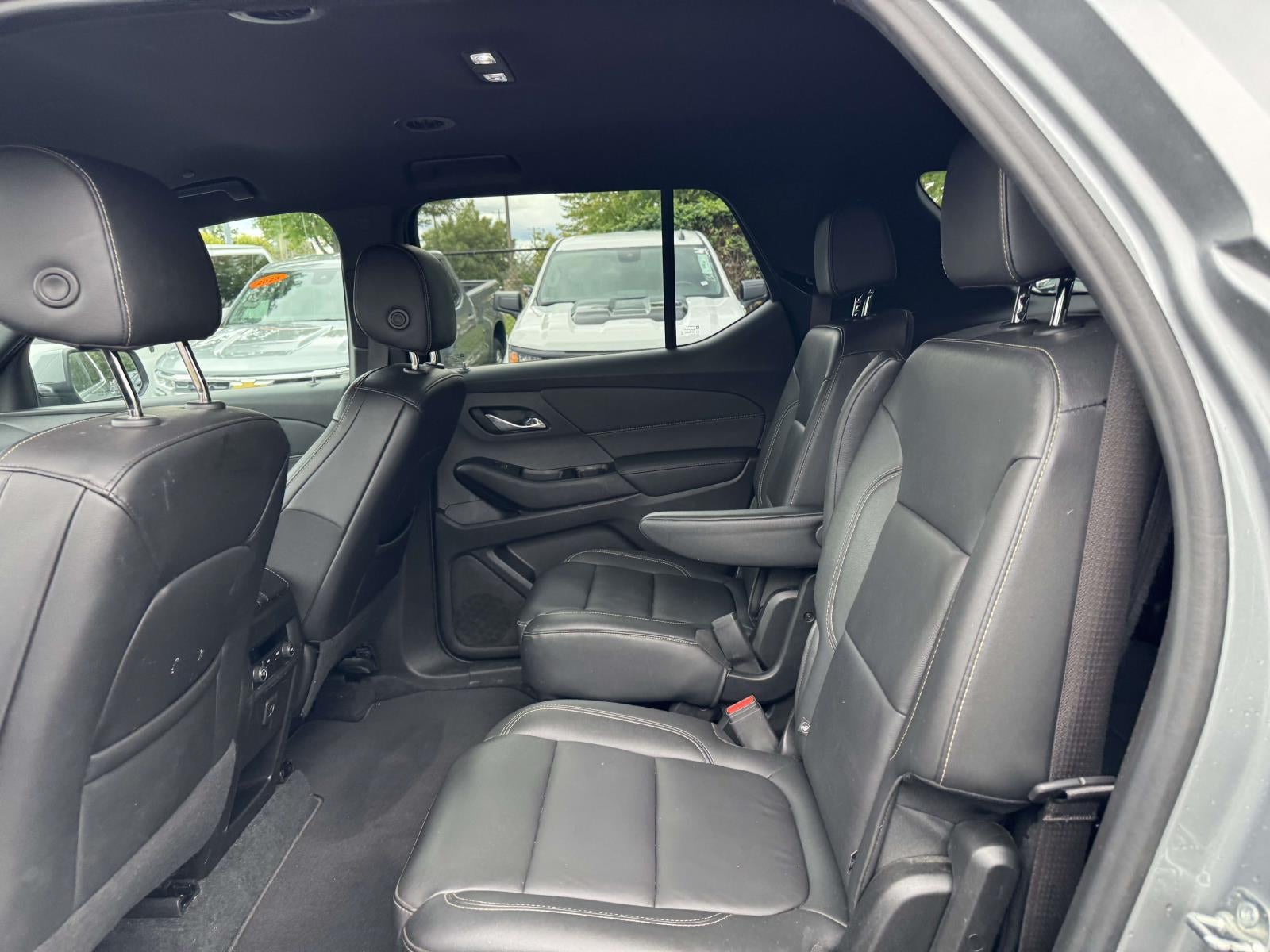 2023 Chevrolet Traverse AWD LT Leather