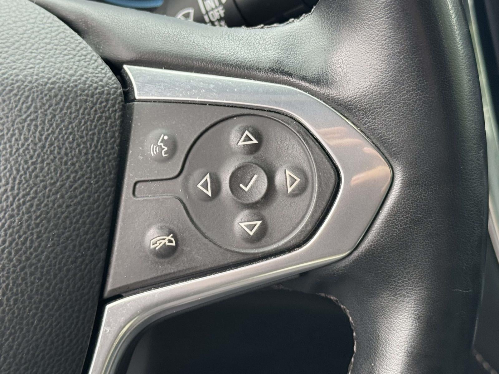 2023 Chevrolet Traverse AWD LT Leather