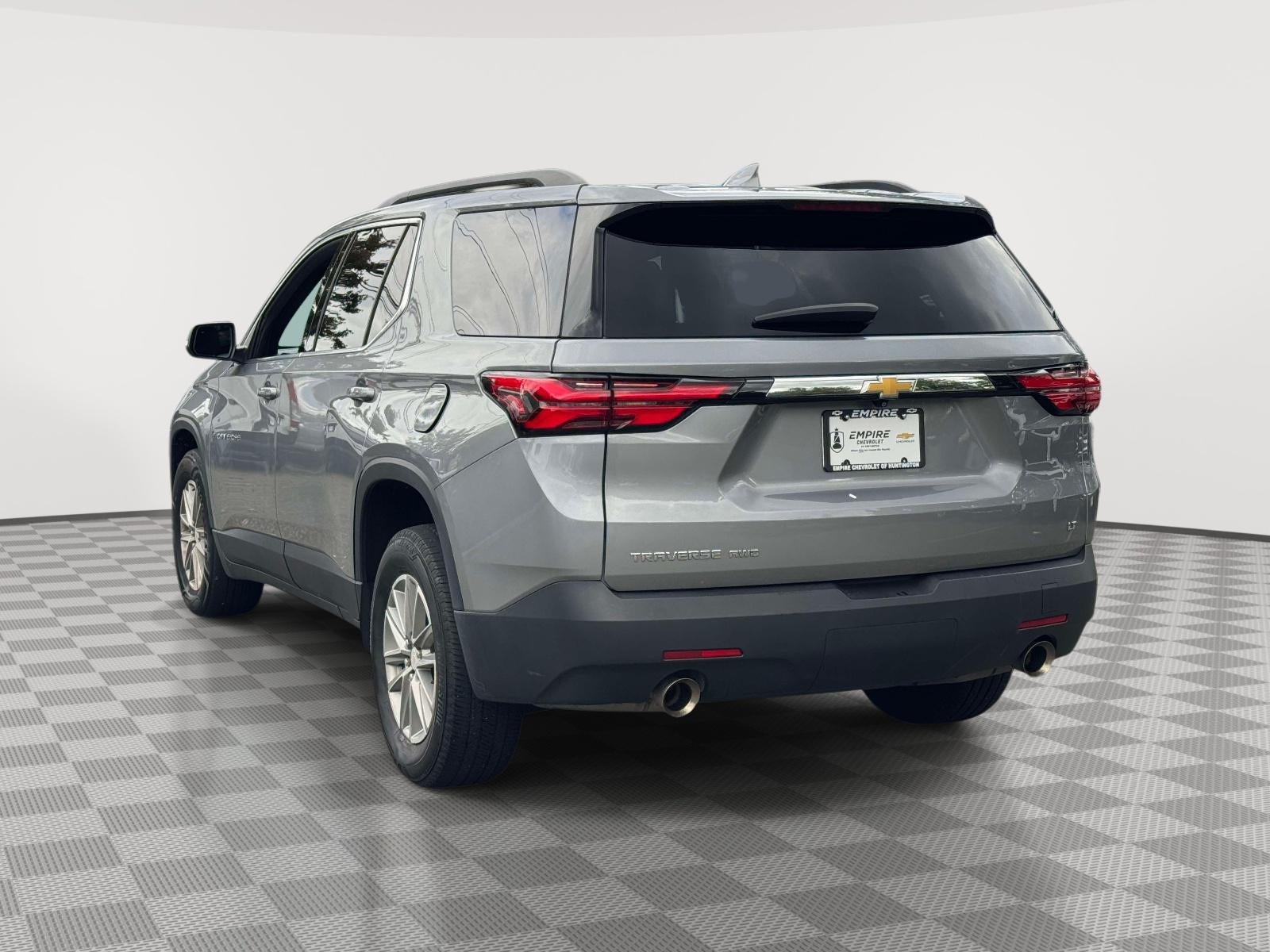 2023 Chevrolet Traverse AWD LT Leather