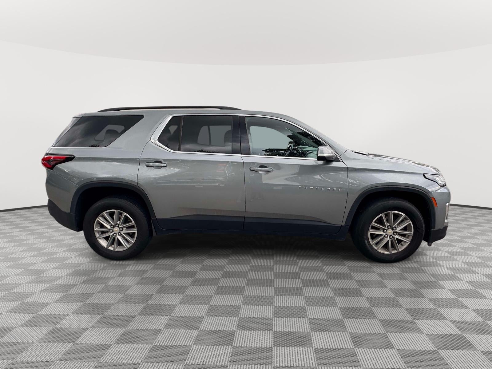 2023 Chevrolet Traverse AWD LT Leather
