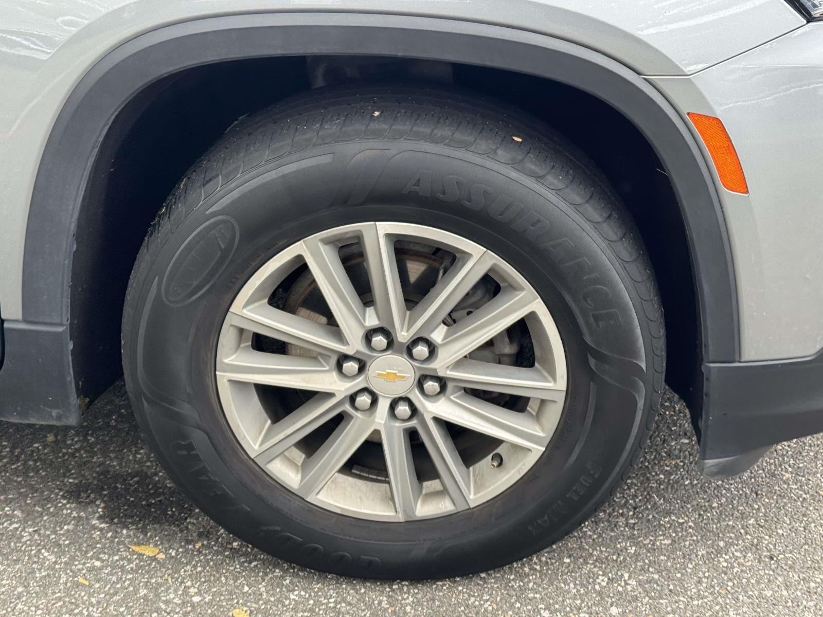 2023 Chevrolet Traverse AWD LT Leather