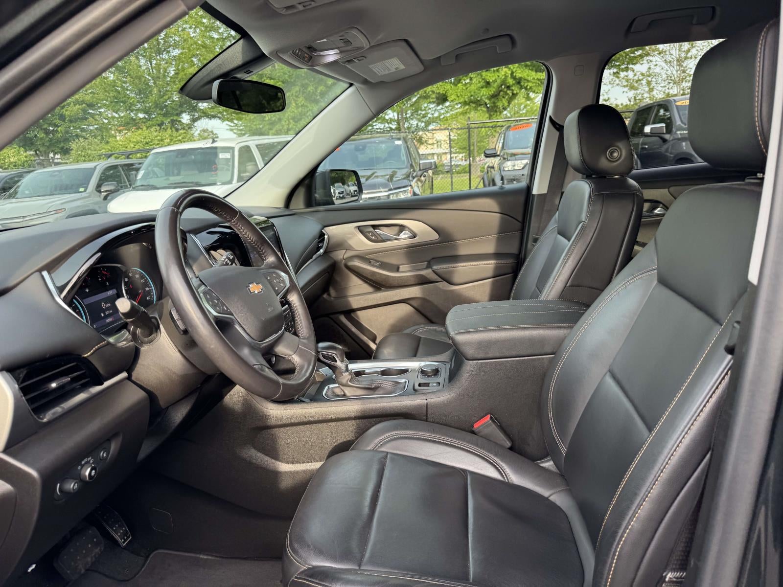 2021 Chevrolet Traverse AWD LT Leather