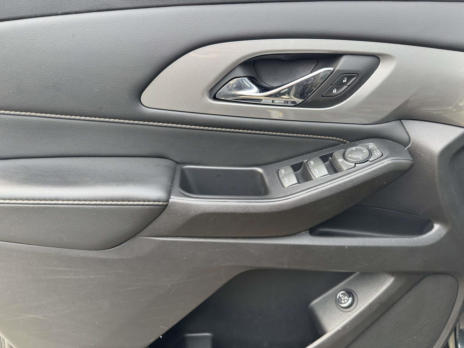 2021 Chevrolet Traverse AWD LT Leather
