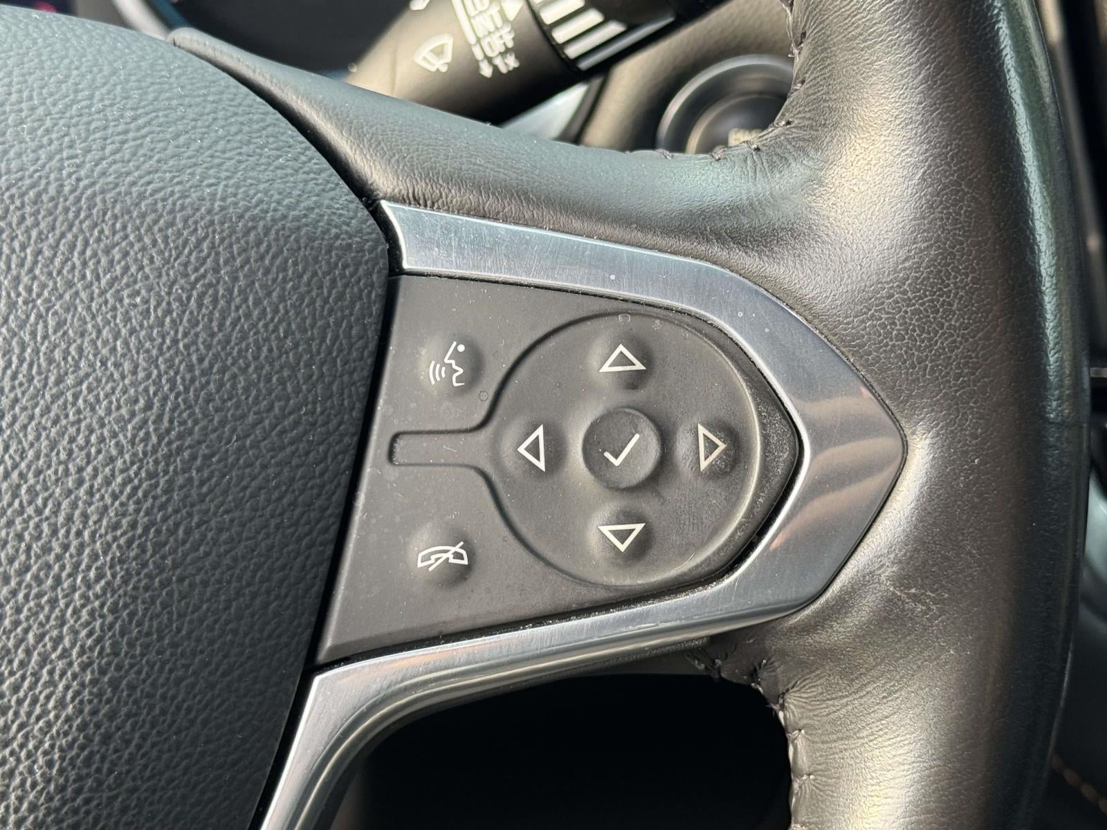 2021 Chevrolet Traverse AWD LT Leather