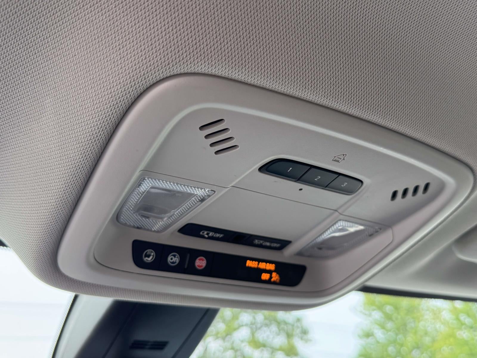 2021 Chevrolet Traverse AWD LT Leather