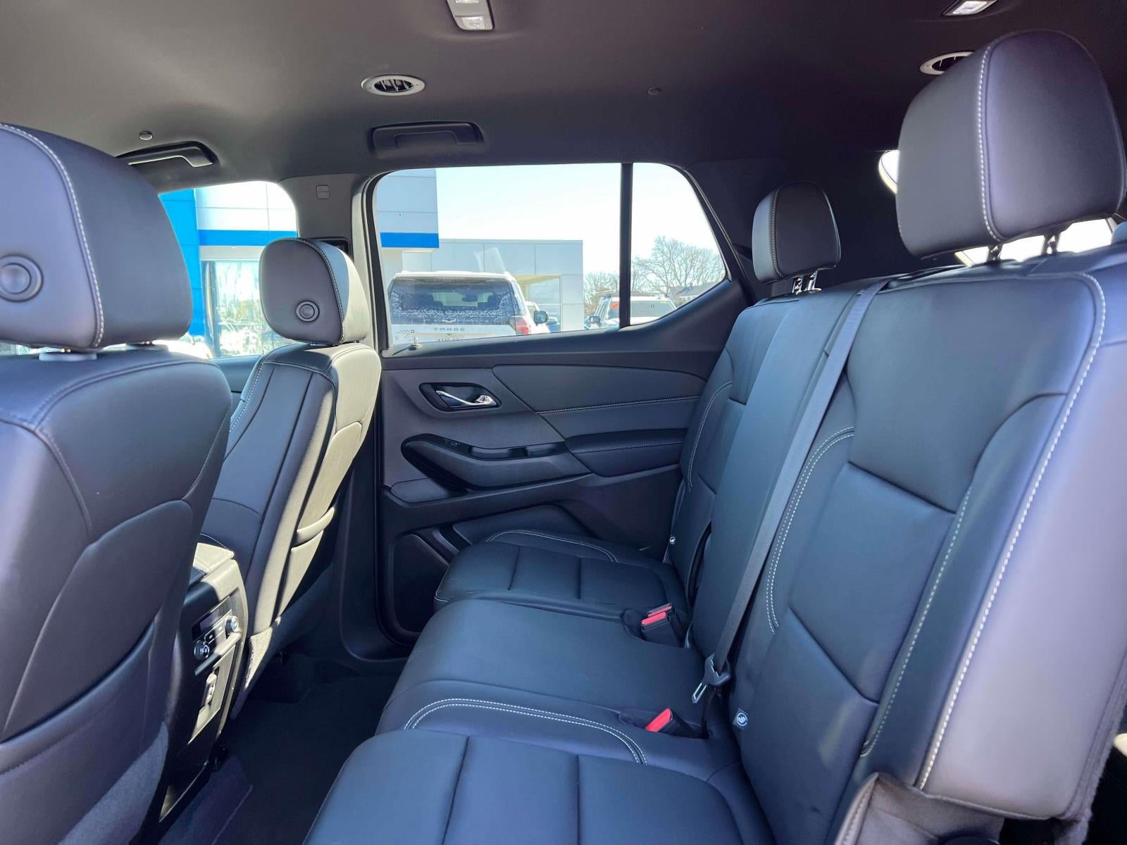 2023 Chevrolet Traverse AWD LT Leather