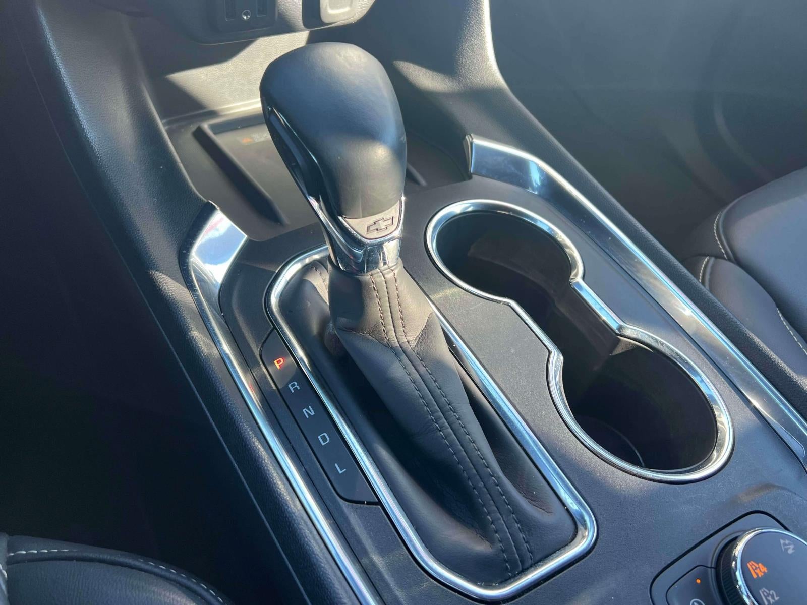 2023 Chevrolet Traverse AWD LT Leather