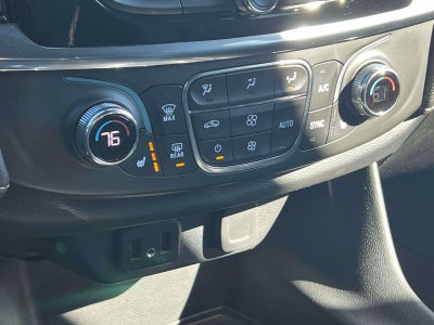 2023 Chevrolet Traverse AWD LT Leather