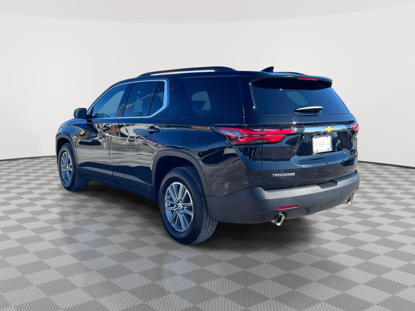 2023 Chevrolet Traverse AWD LT Leather