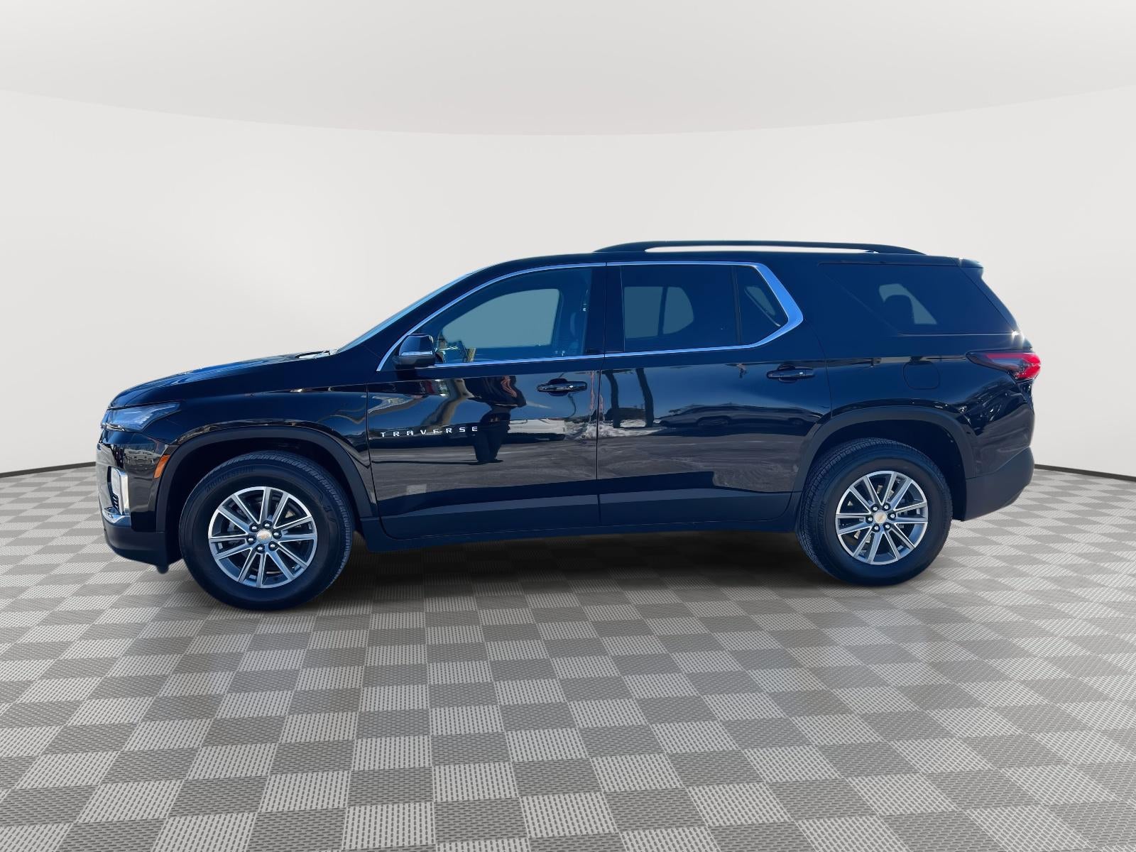 2023 Chevrolet Traverse AWD LT Leather