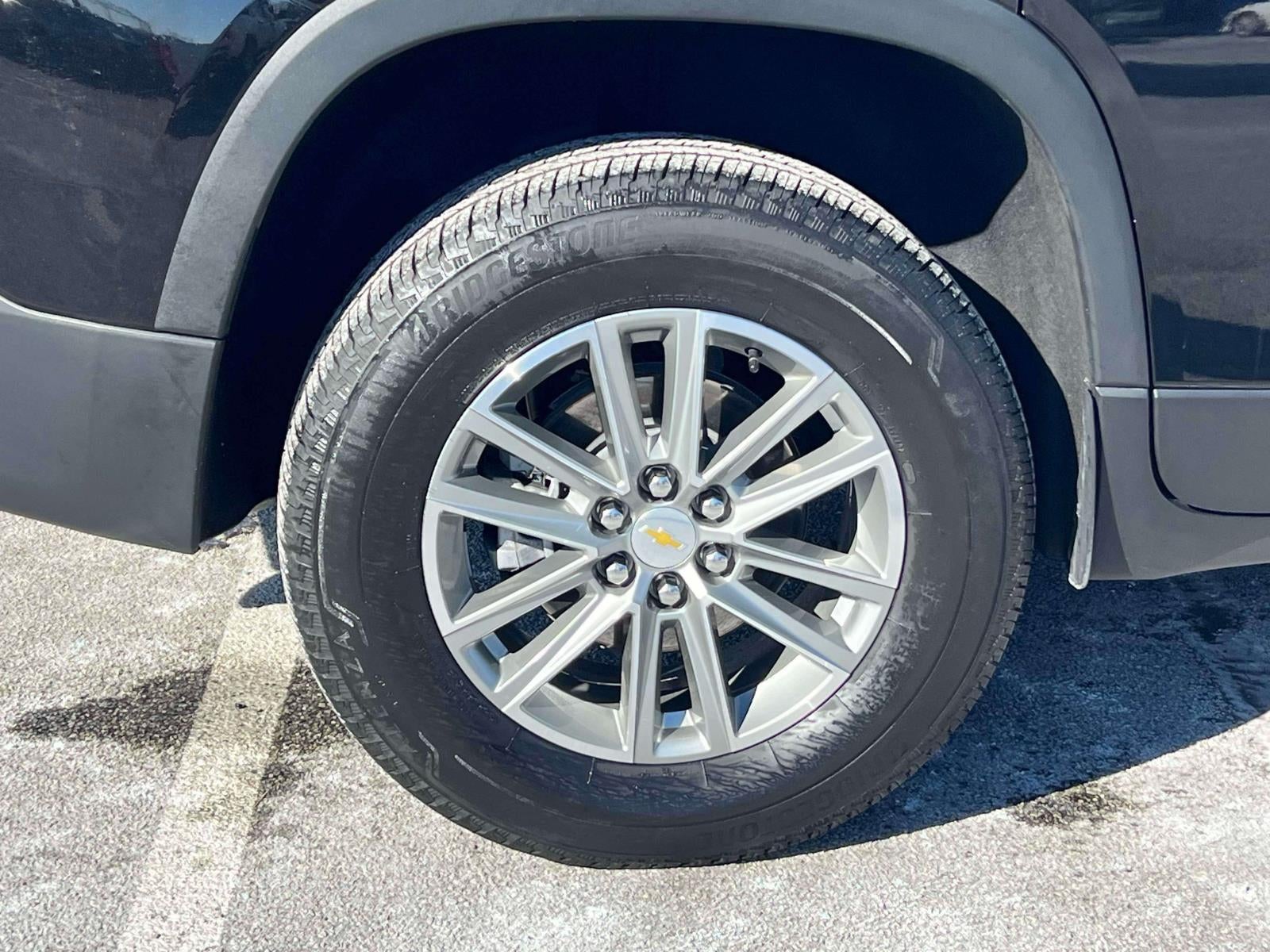 2023 Chevrolet Traverse AWD LT Leather