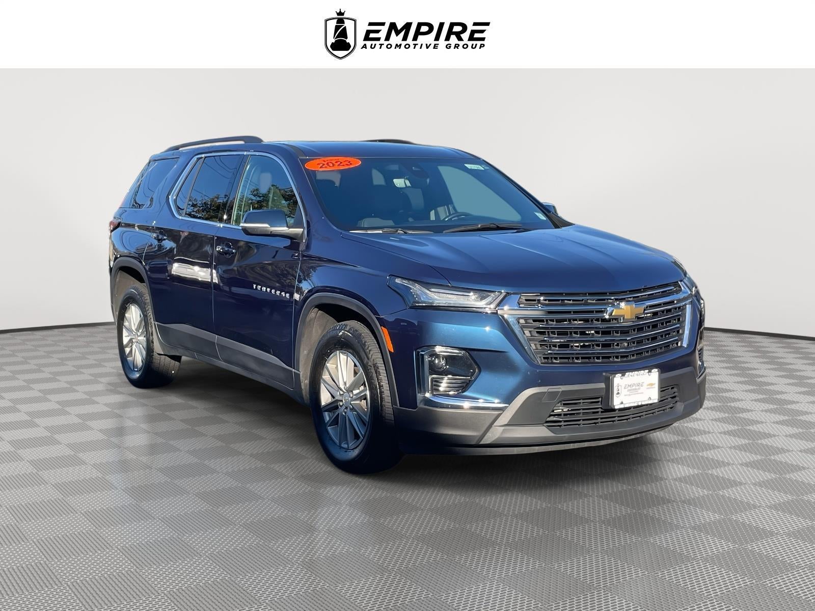 2023 Chevrolet Traverse AWD LT Leather