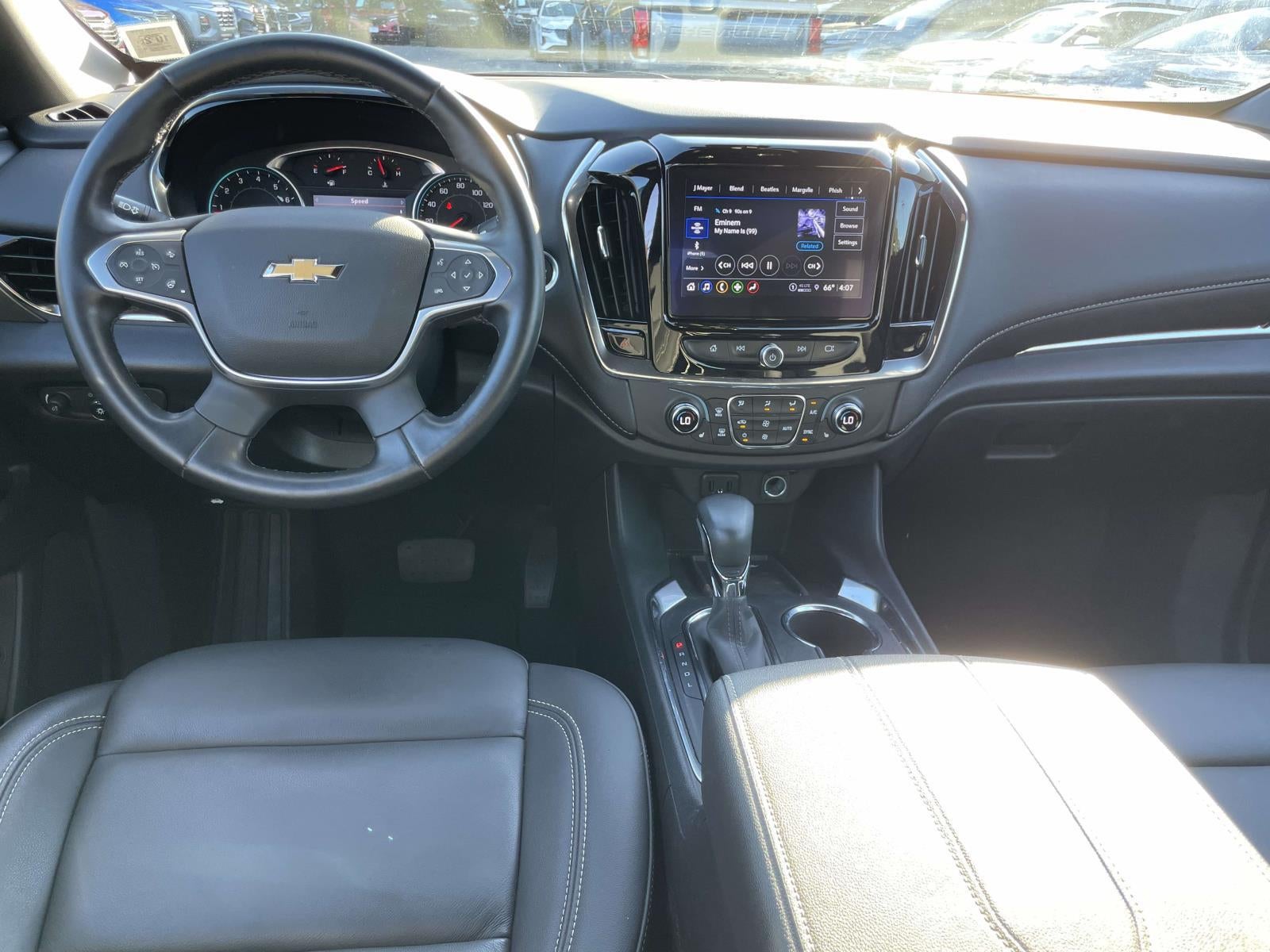 2023 Chevrolet Traverse AWD LT Leather
