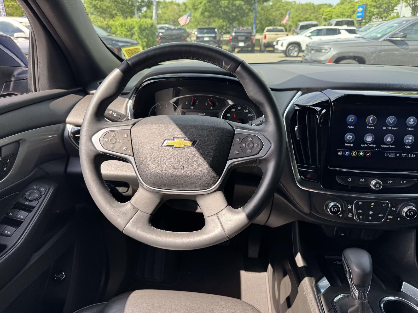 2023 Chevrolet Traverse AWD LT Leather