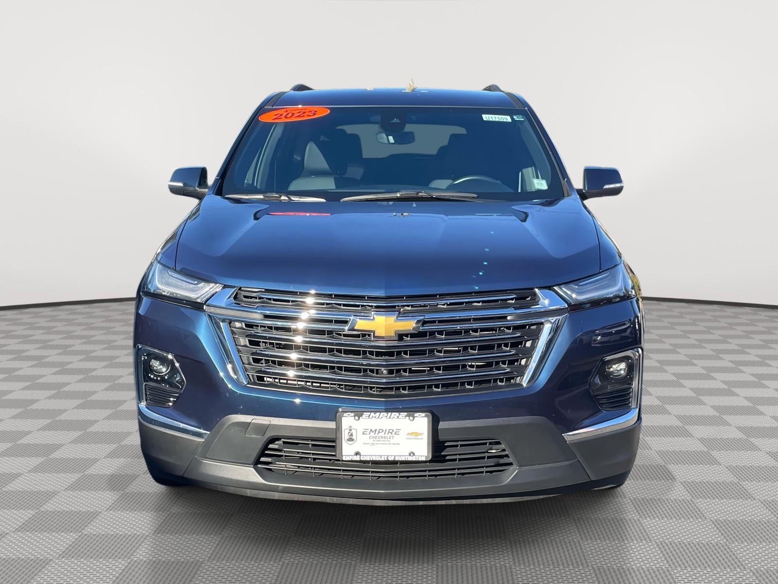 2023 Chevrolet Traverse AWD LT Leather