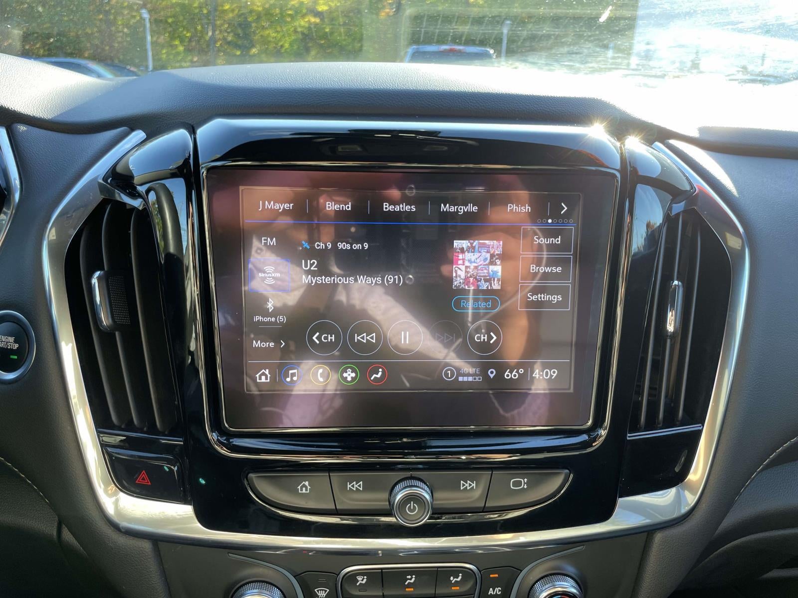 2023 Chevrolet Traverse AWD LT Leather