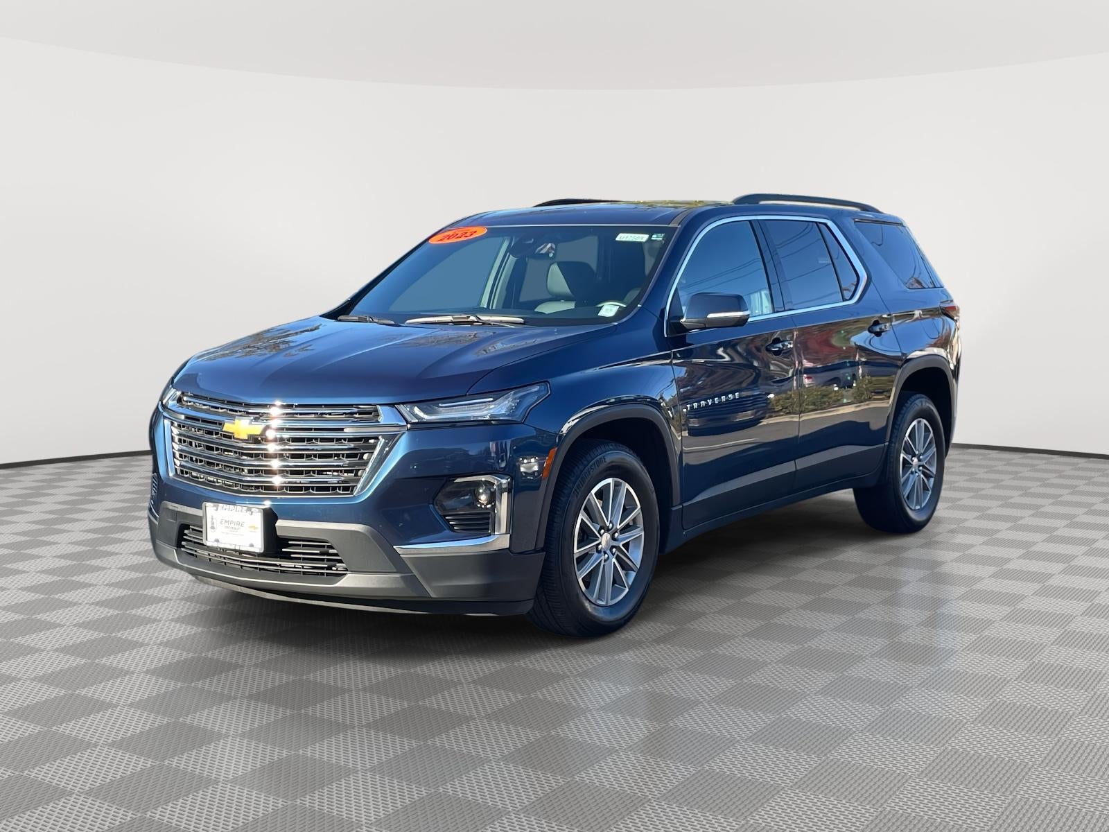 2023 Chevrolet Traverse AWD LT Leather