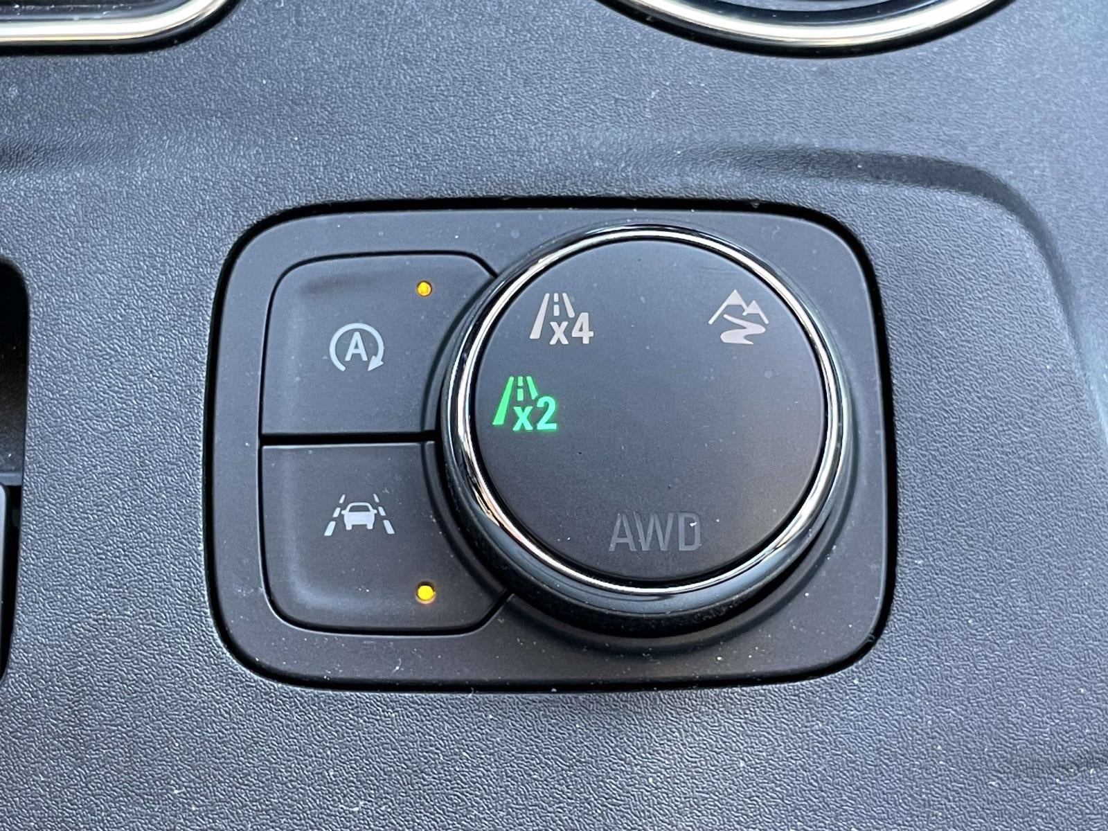 2023 Chevrolet Traverse AWD LT Leather