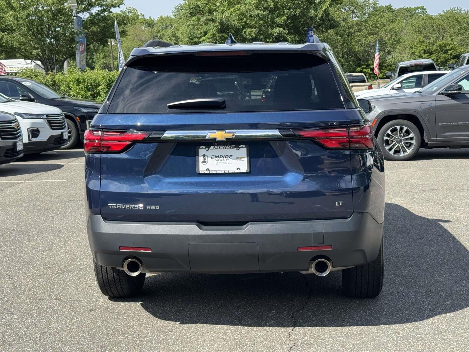 2023 Chevrolet Traverse AWD LT Leather