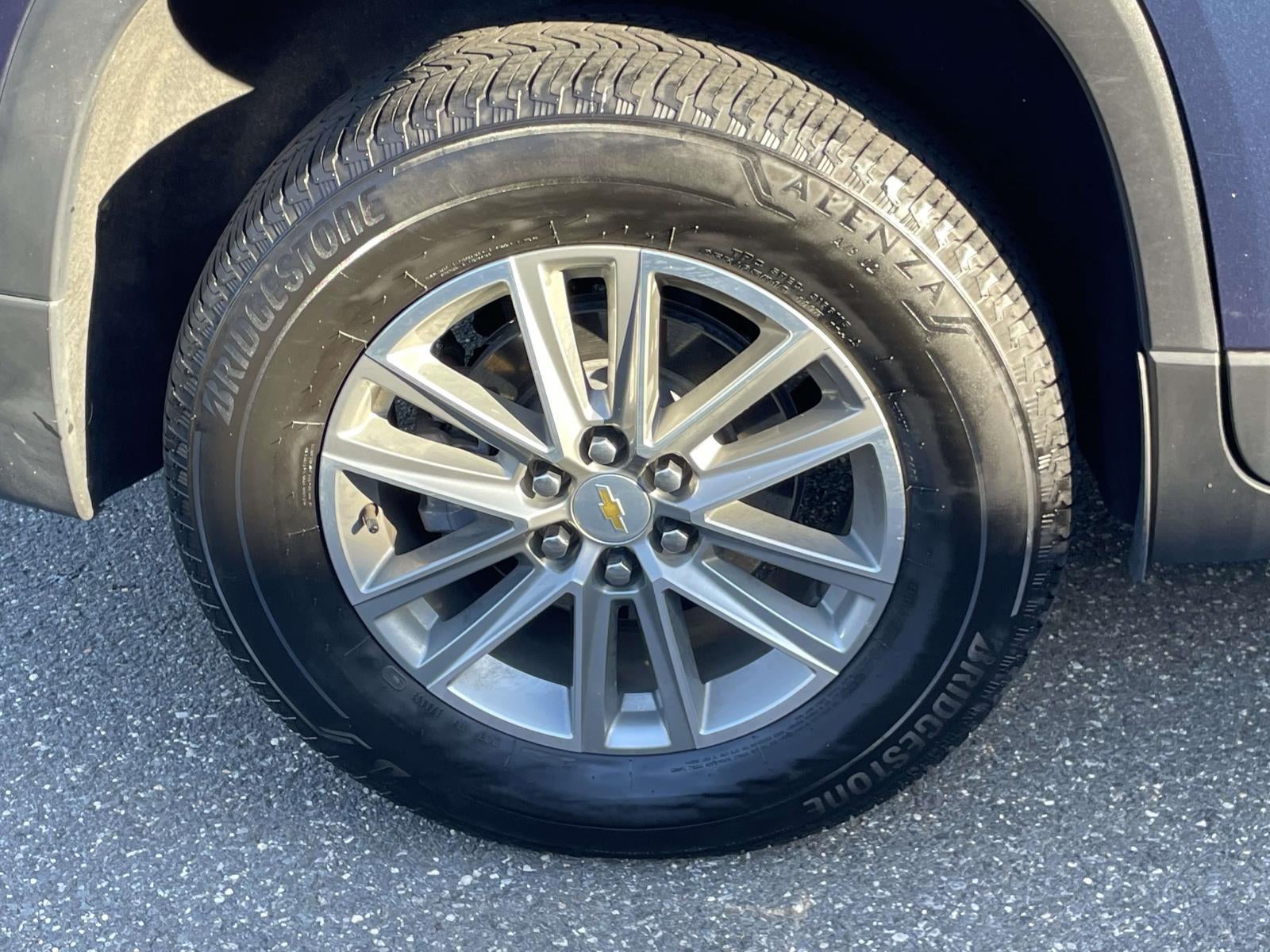 2023 Chevrolet Traverse AWD LT Leather