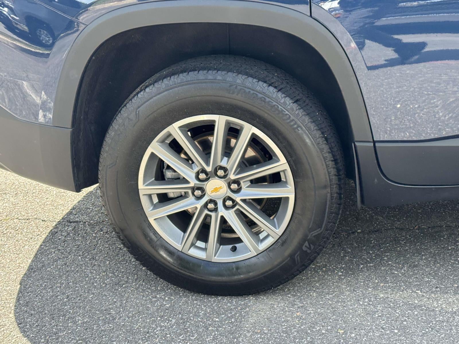 2023 Chevrolet Traverse AWD LT Leather