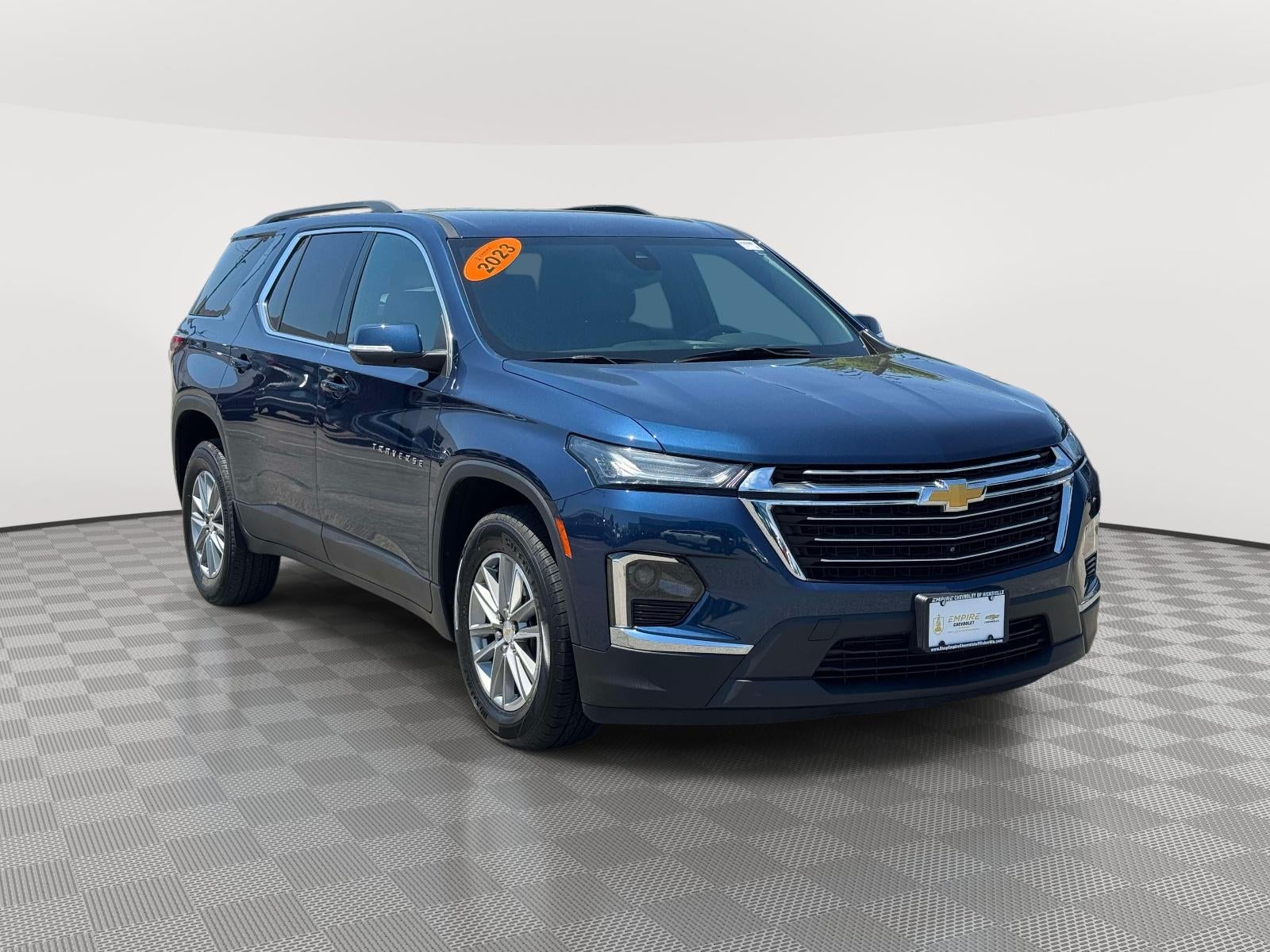 2023 Chevrolet Traverse AWD LT Leather
