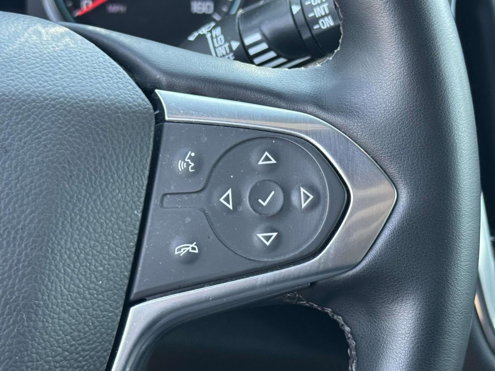 2023 Chevrolet Traverse AWD LT Leather