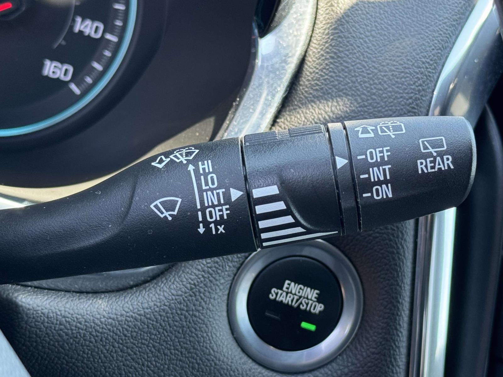 2023 Chevrolet Traverse AWD LT Leather