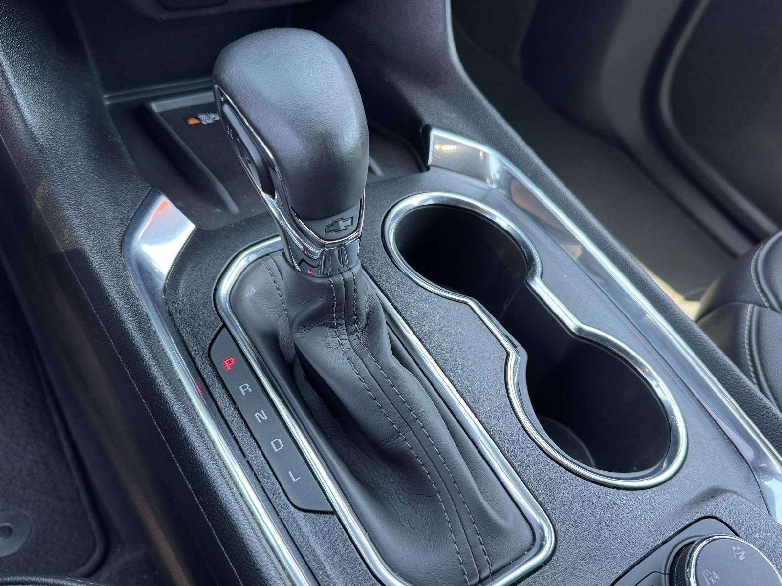 2023 Chevrolet Traverse AWD LT Leather
