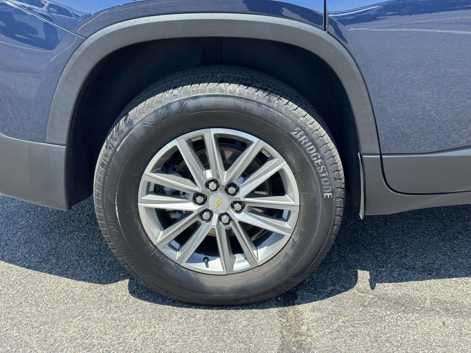 2023 Chevrolet Traverse AWD LT Leather