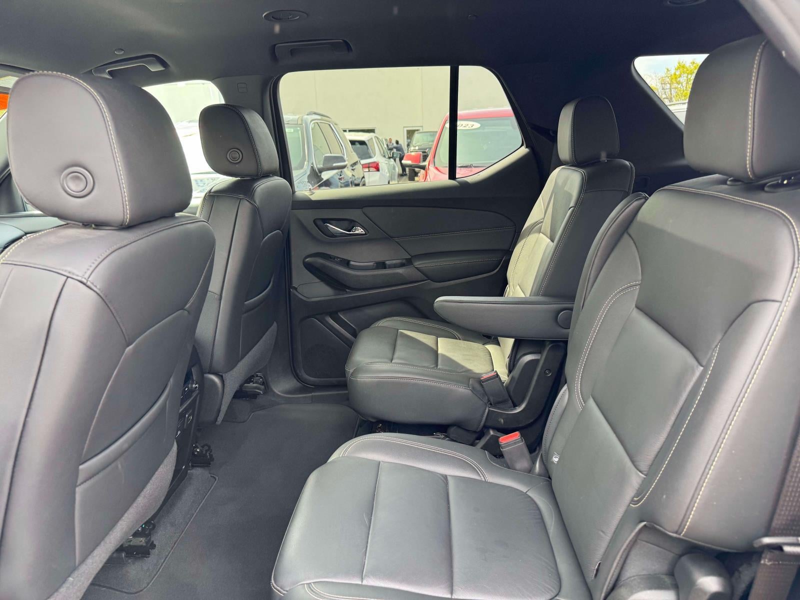 2023 Chevrolet Traverse AWD LT Leather