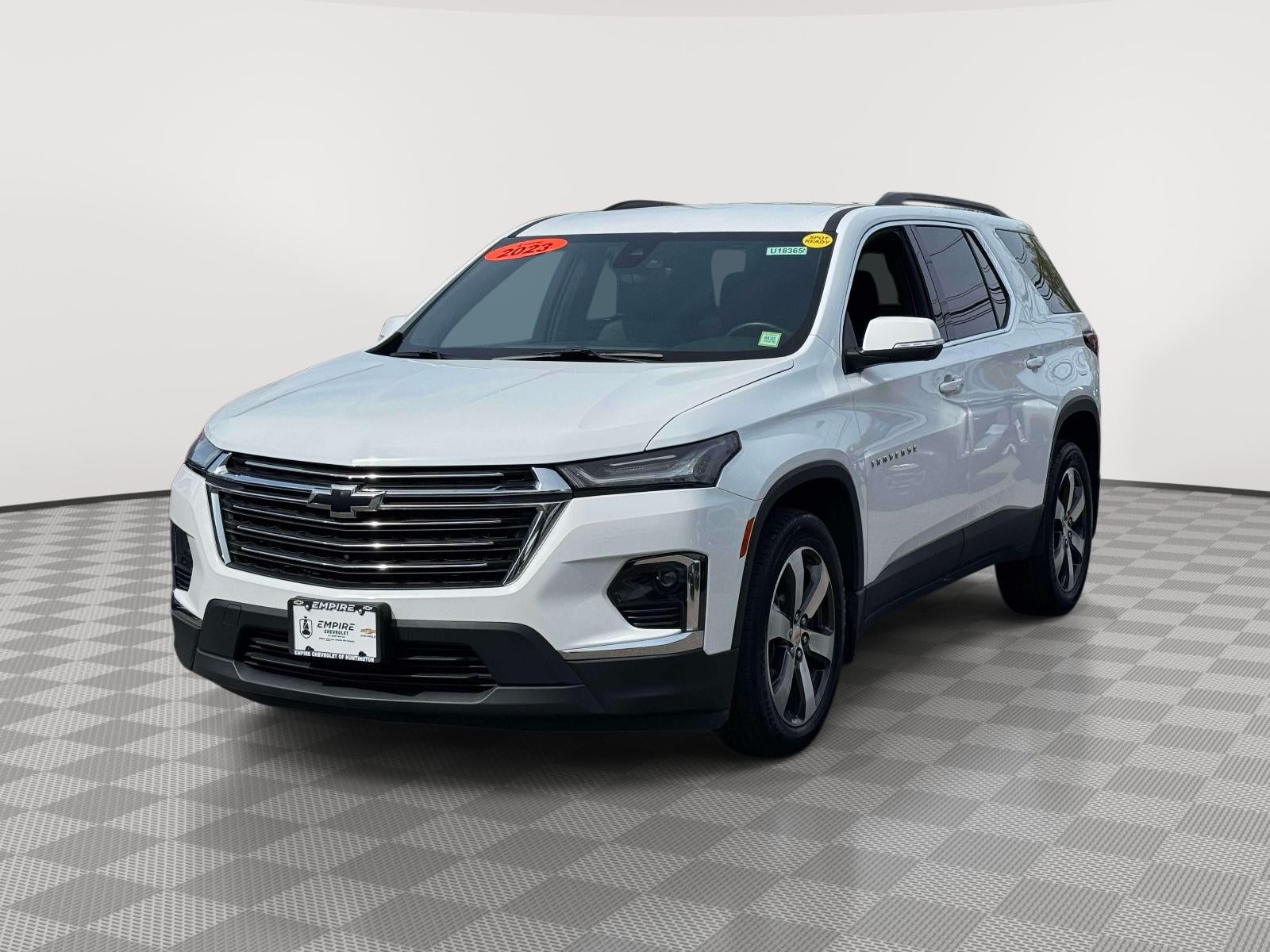 2023 Chevrolet Traverse AWD LT Leather
