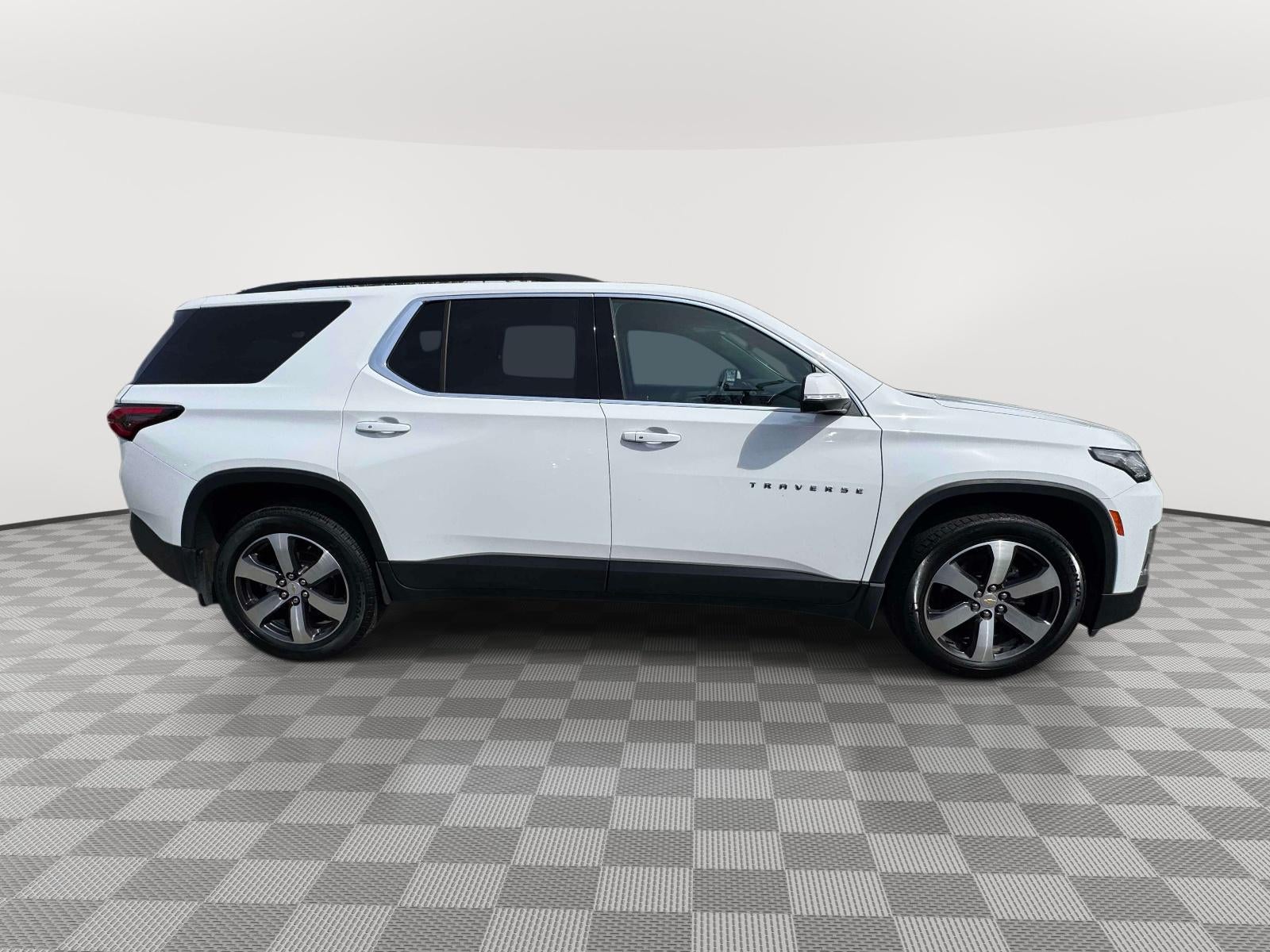 2023 Chevrolet Traverse AWD LT Leather