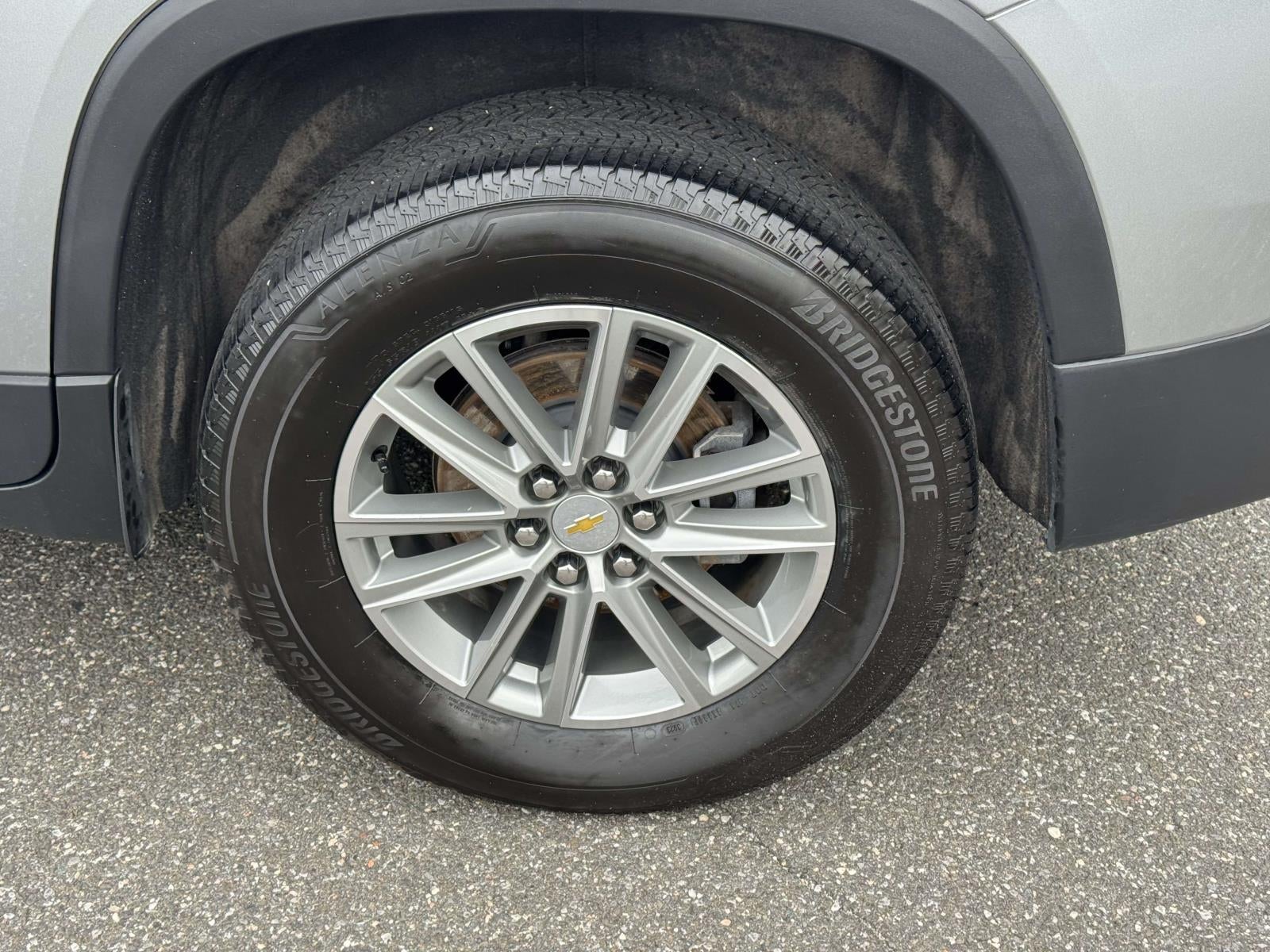 2023 Chevrolet Traverse AWD LT Leather