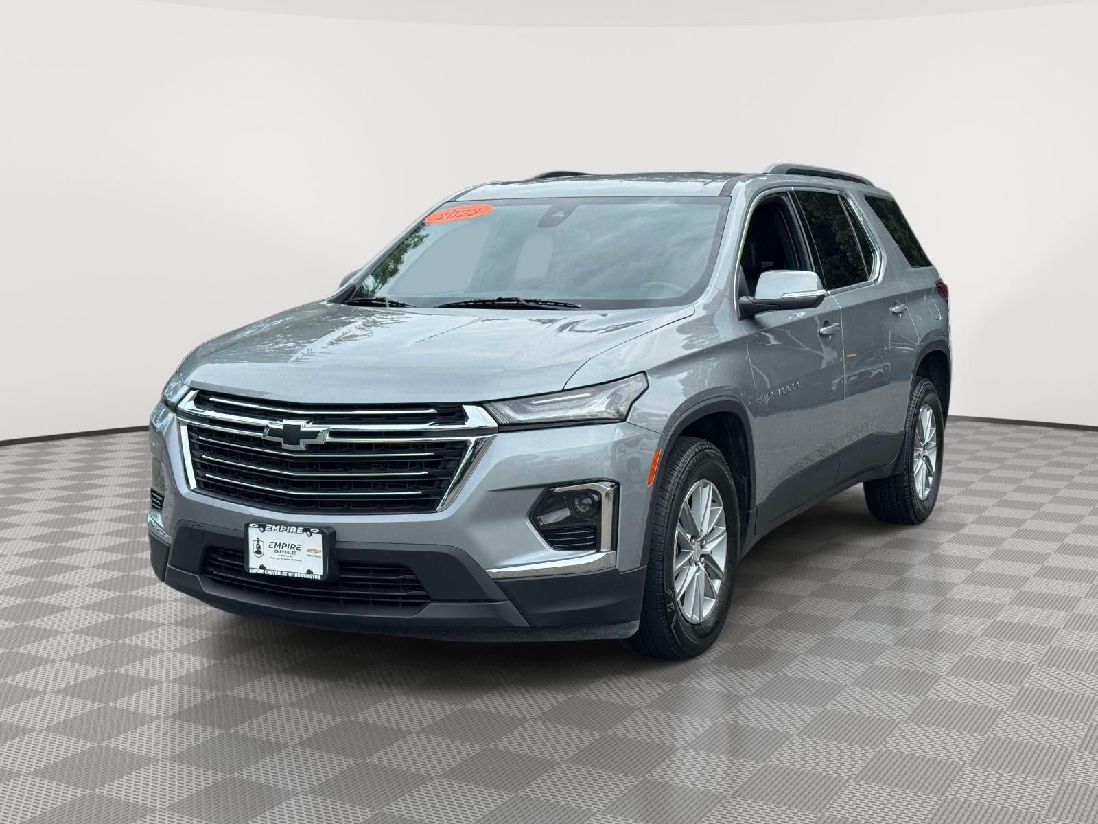 2023 Chevrolet Traverse AWD LT Leather