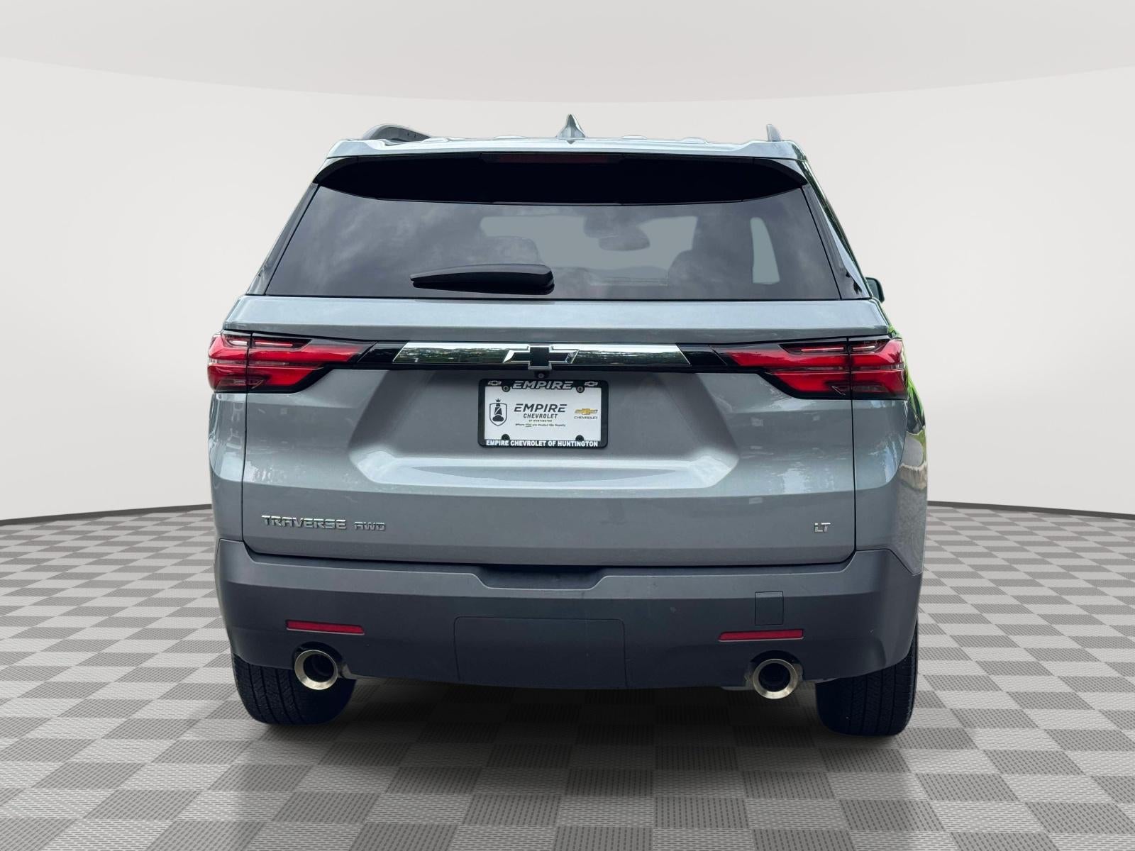 2023 Chevrolet Traverse AWD LT Leather