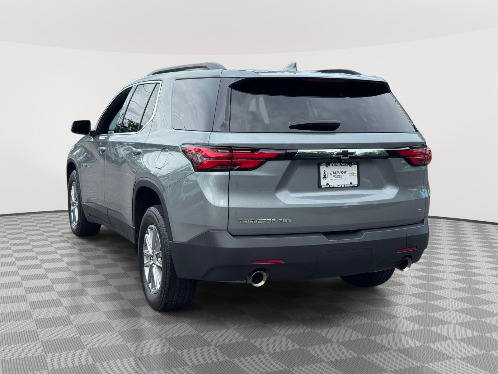 2023 Chevrolet Traverse AWD LT Leather