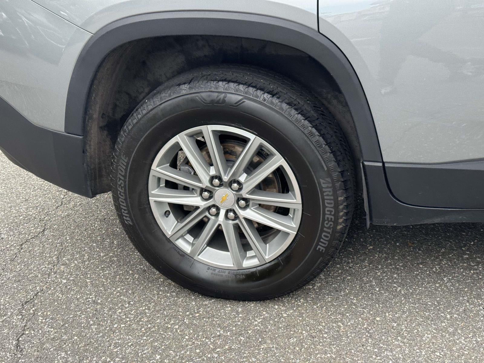 2023 Chevrolet Traverse AWD LT Leather