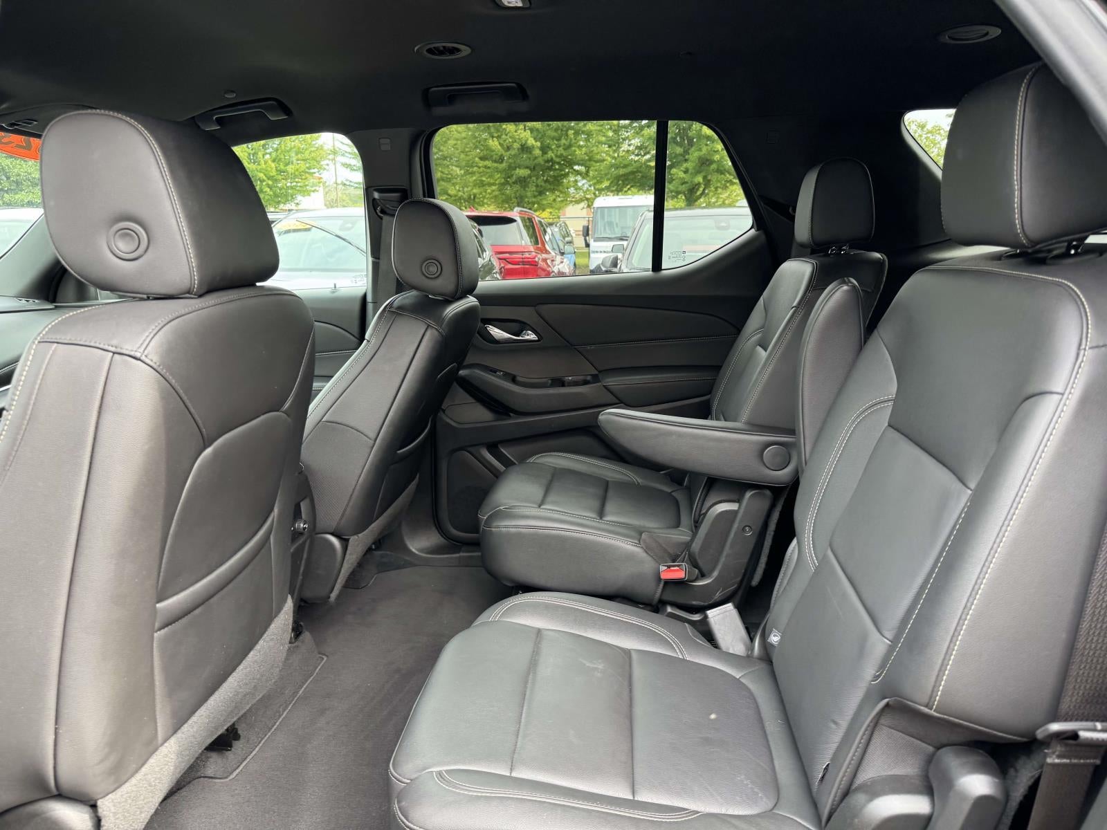 2023 Chevrolet Traverse AWD LT Leather