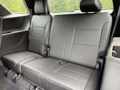2023 Chevrolet Traverse AWD LT Leather