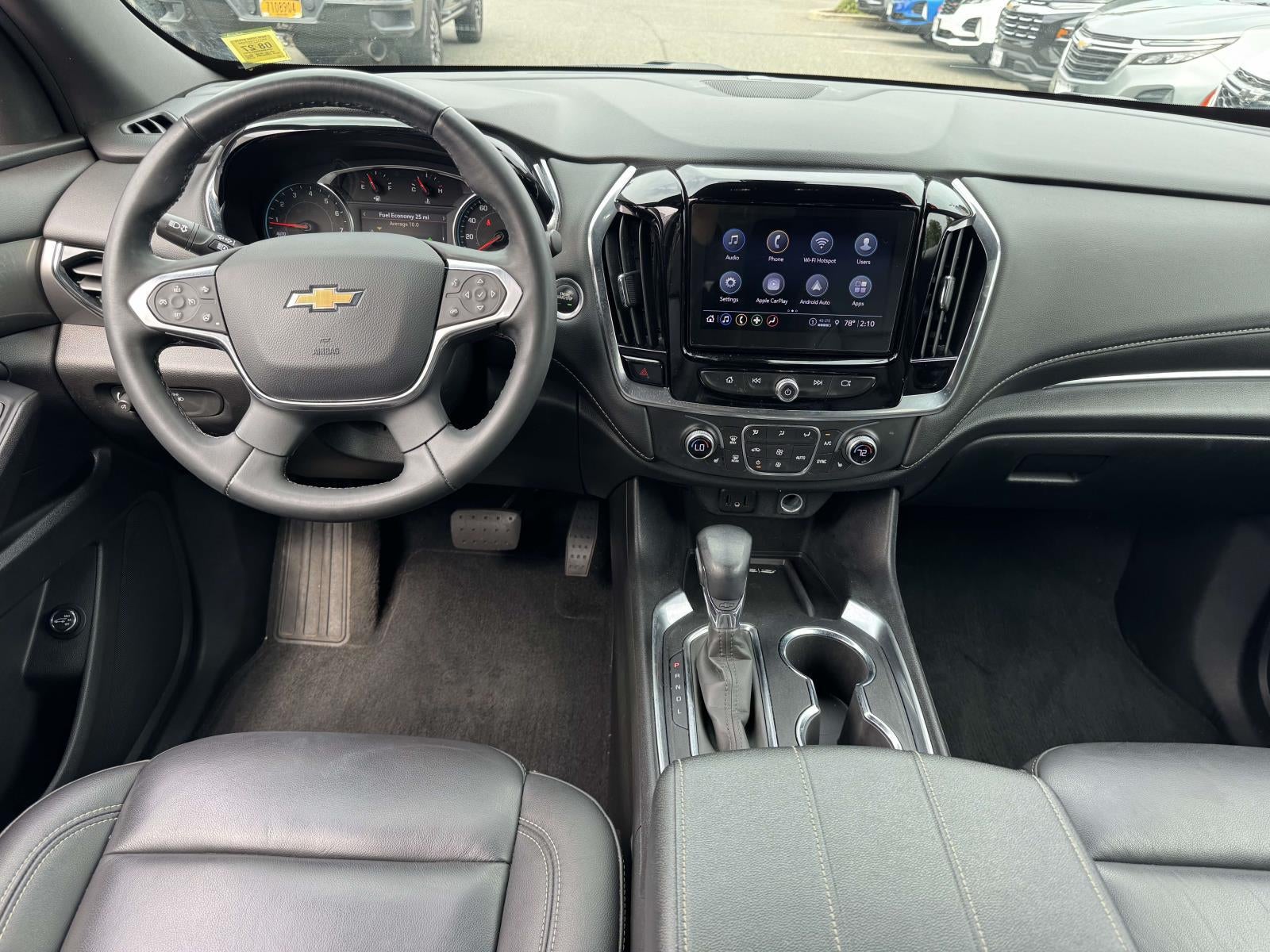 2023 Chevrolet Traverse AWD LT Leather